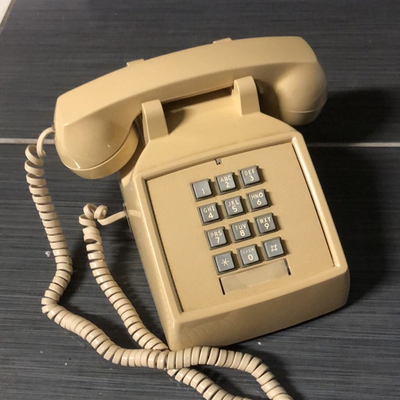 Vintage Cortelco 2500 push button telephone - Picture 9 of 14